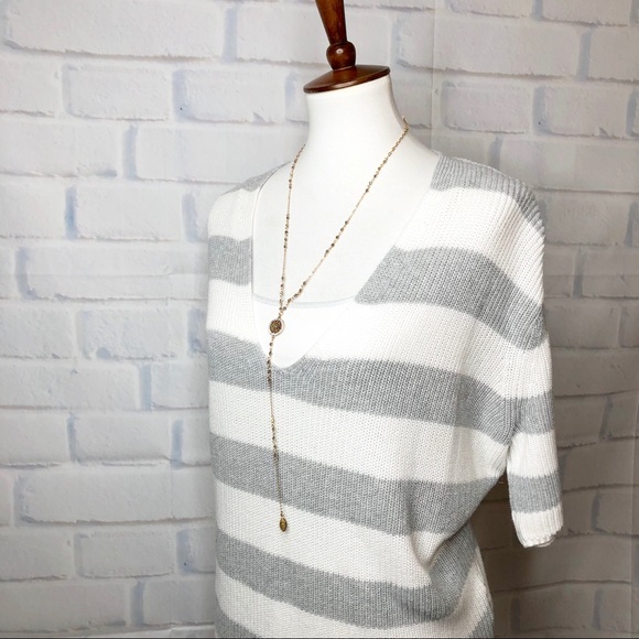 E X P R E S S : Classic “London” Striped Sweater - Picture 4 of 8
